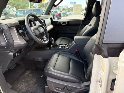 New 2026 Ford Bronco Outer Banks AWD/4WD image 11