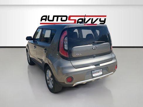 Used 2018 Kia Soul + FWD image 5