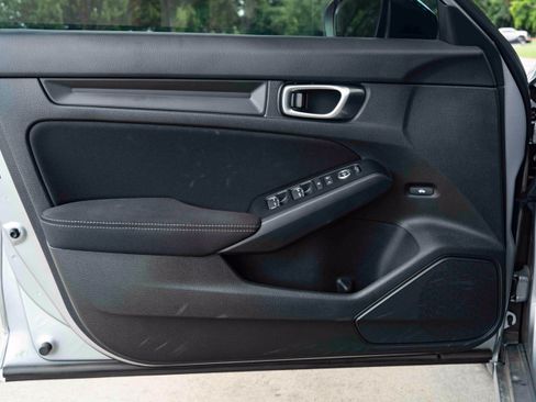 Used 2023 Honda Civic Sport image 36