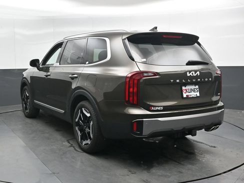 Used 2025 Kia Telluride S AWD/4WD image 9