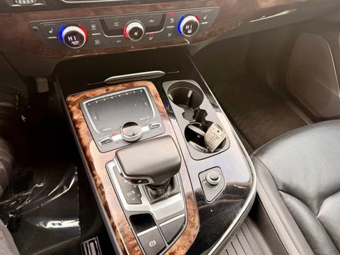 Used 2018 Audi Q7 3.0T Premium image 17