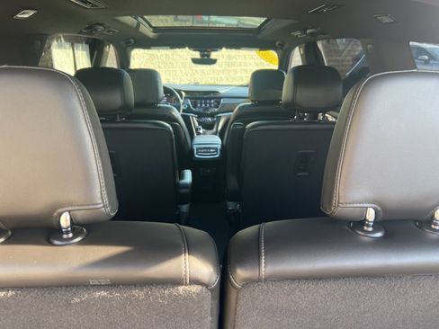 Used 2023 Cadillac XT6 Premium Luxury w/ Technology Package image 12