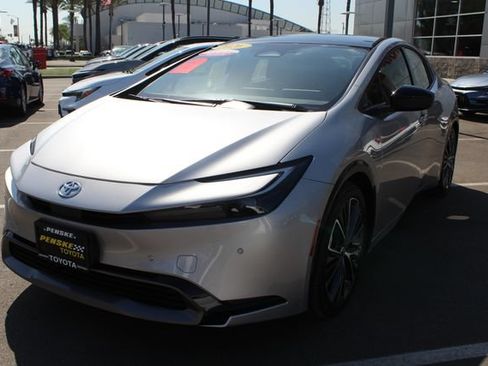 Certified 2026 Toyota Prius XLE FWD image 4