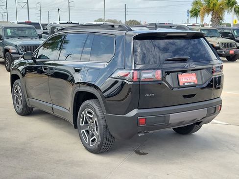 New 2026 Jeep Cherokee Laredo AWD/4WD image 12