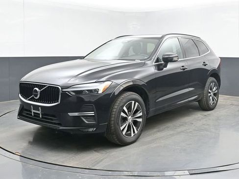 Used 2023 Volvo XC60 B5 Core FWD image 10