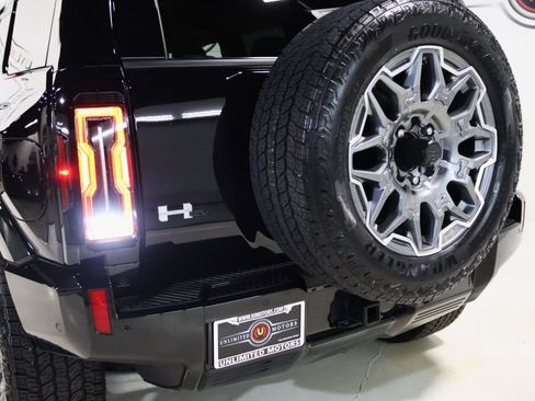 Used 2025 GMC Hummer EV 3X AWD/4WD image 26