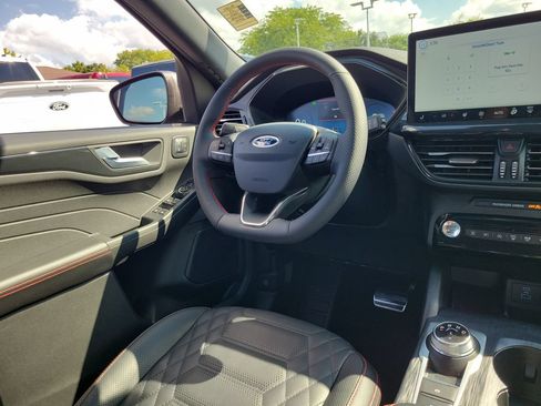 Certified 2023 Ford Escape ST-Line Elite w/ Premium Technology Package AWD/4WD image 13