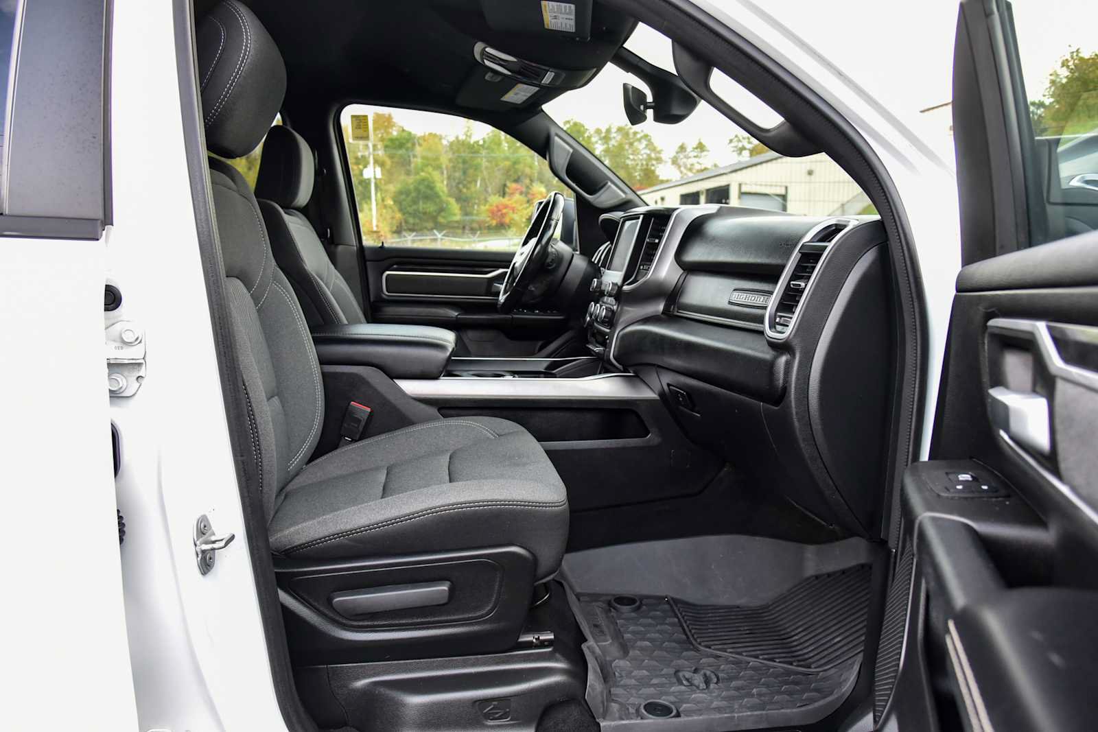 Used 2023 RAM 1500 Big Horn AWD/4WD image 9