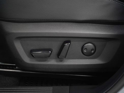 Used 2025 Nissan Rogue SL w/ SL Premium Package AWD/4WD image 28