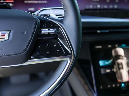 Used 2025 Cadillac Escalade Sport Platinum w/ LPO, ONYX Package image 13