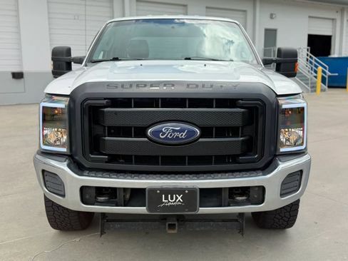 Used 2015 Ford F250 XL w/ Power Equipment Group AWD/4WD image 3