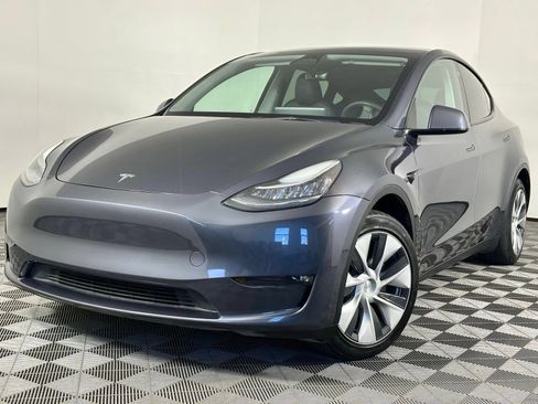 Used 2023 Tesla Model Y Long Range AWD/4WD image 45