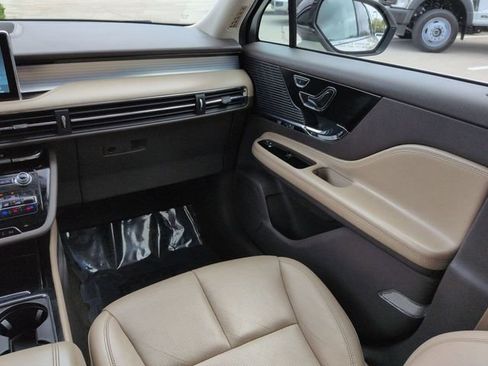 Used 2020 Lincoln Corsair AWD image 14