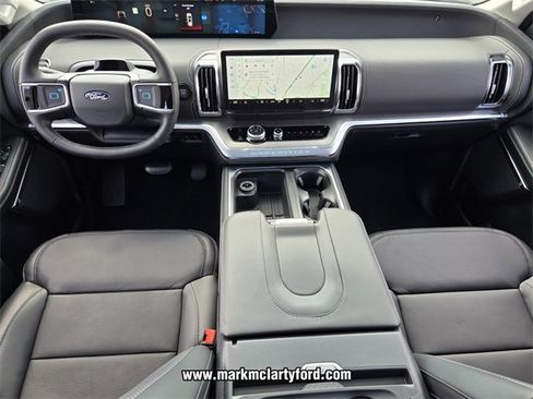 New 2026 Ford Expedition Platinum image 11
