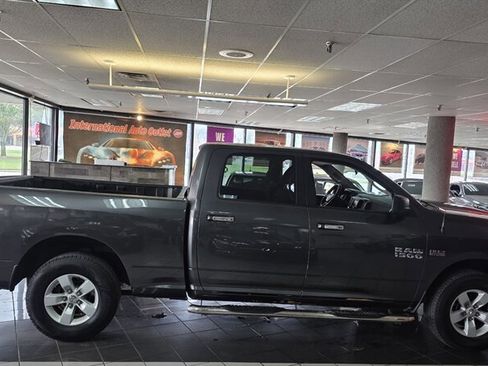 Used 2017 RAM 1500 Classic SLT AWD/4WD image 5