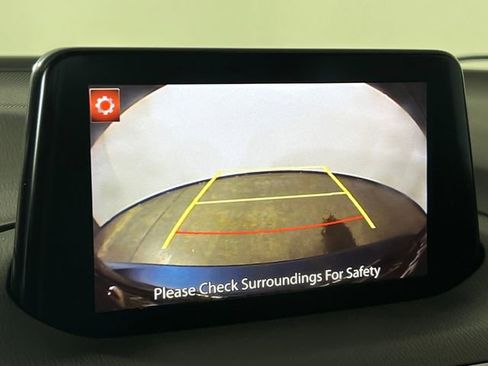 Used 2018 MAZDA MAZDA3 Sport w/ Preferred Equipment Package image 32