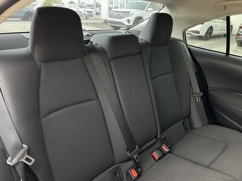 Used 2025 Toyota Corolla LE FWD image 27