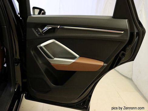 Used 2020 Audi Q3 2.0T Premium w/ Convenience Package image 29