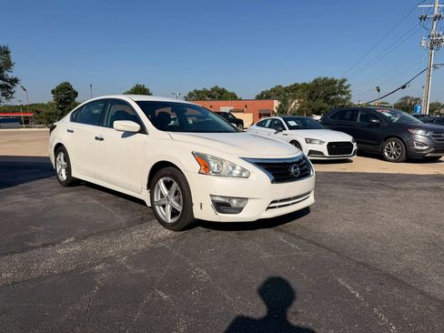Used 2014 Nissan Altima 2.5 SV FWD image 8