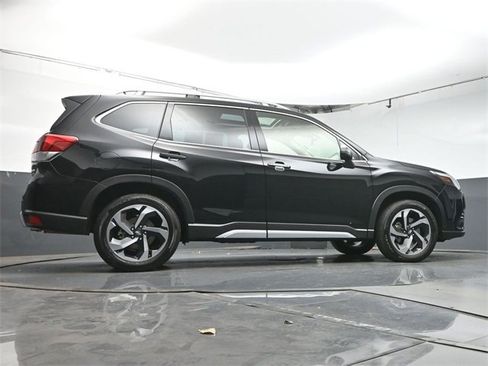 Used 2022 Subaru Forester Touring image 41