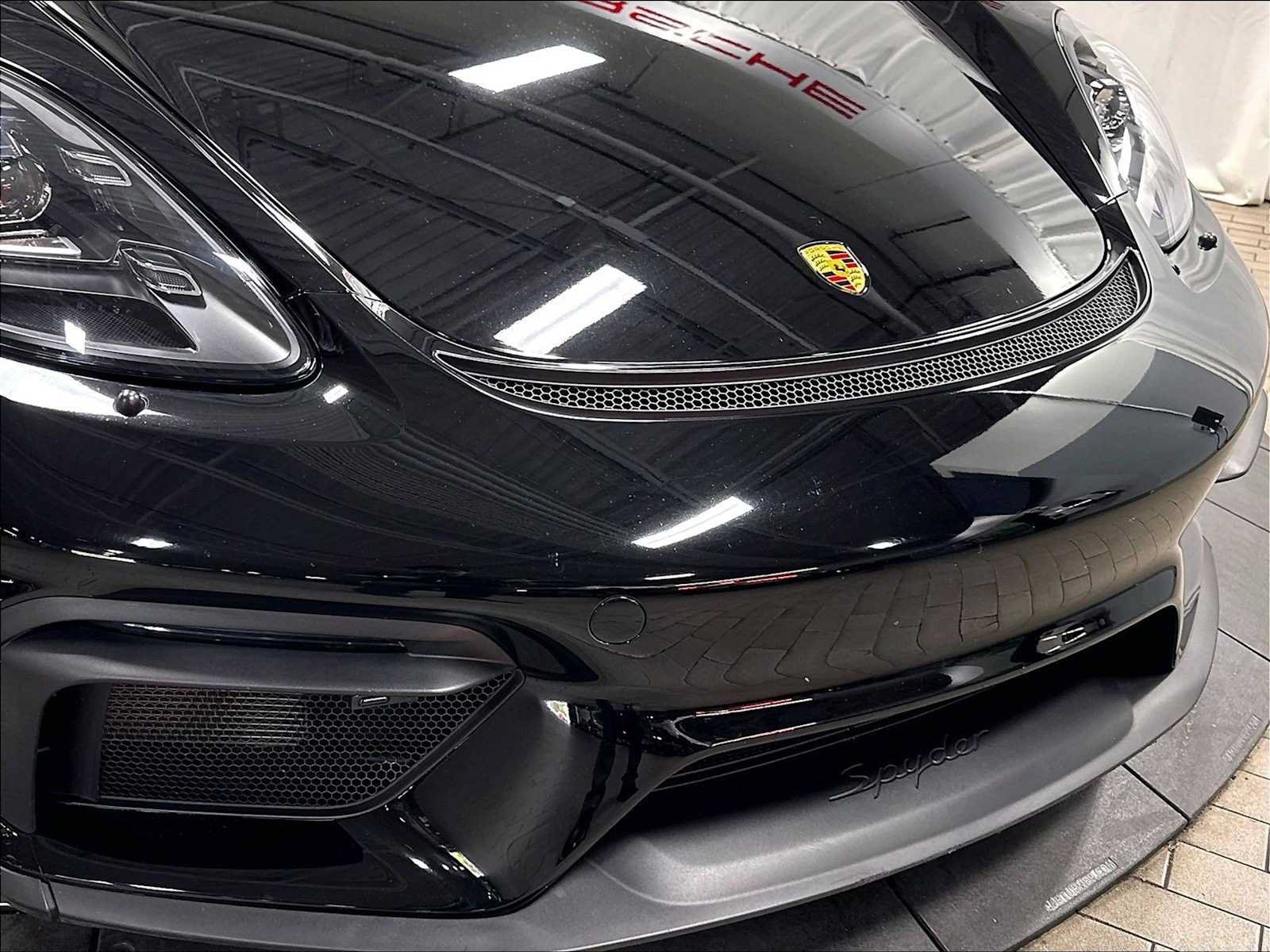 Used 2022 Porsche 718 Boxster Spyder RWD image 30