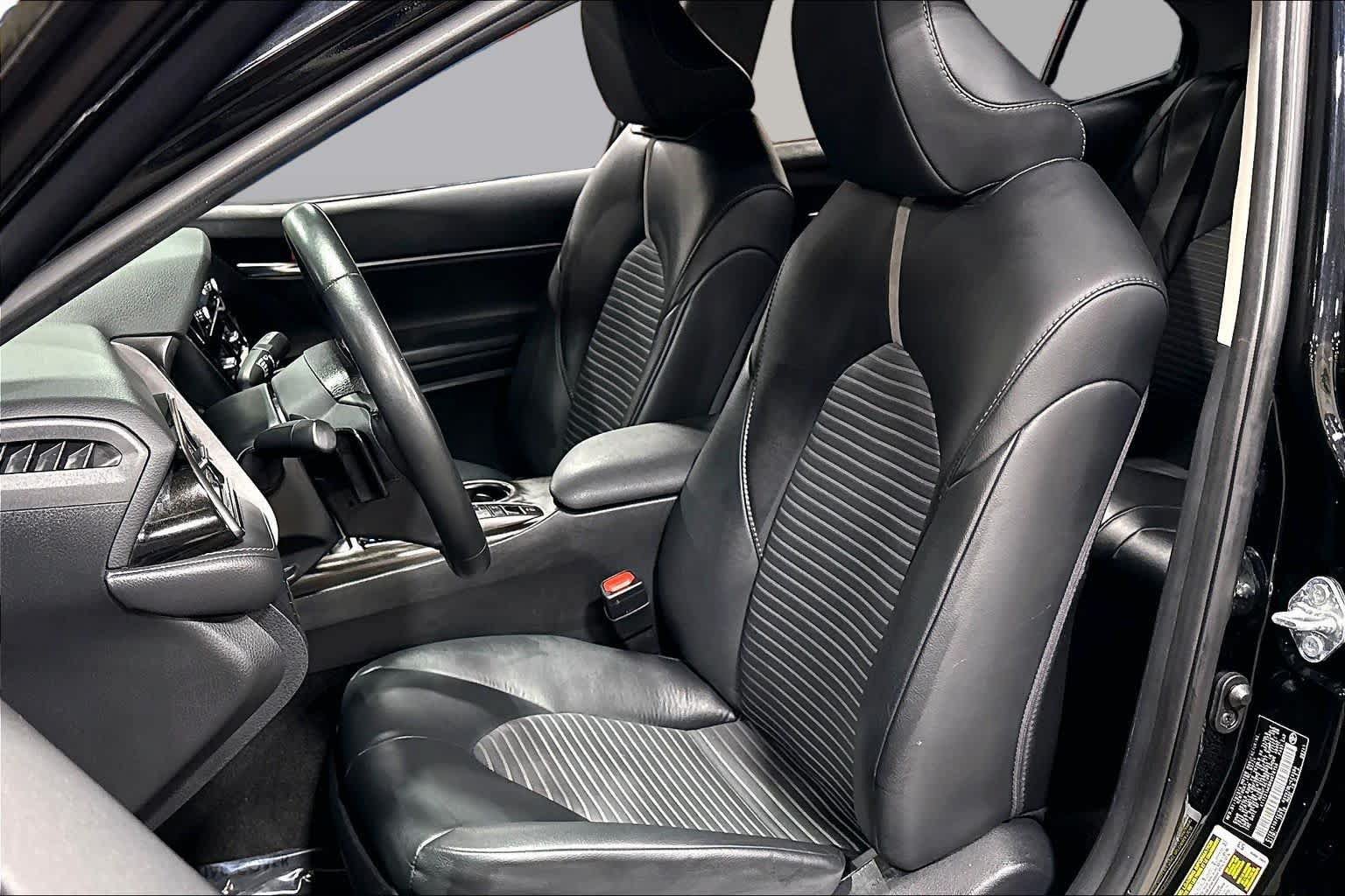 Used 2024 Toyota Camry SE w/ Convenience Package FWD image 8