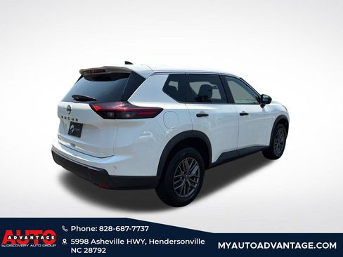 Used 2024 Nissan Rogue S FWD image 2