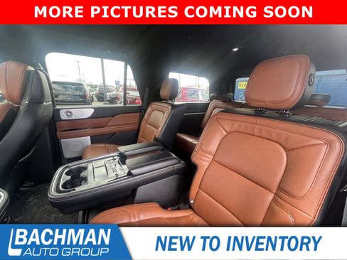 Used 2019 Lincoln Navigator Reserve image 7