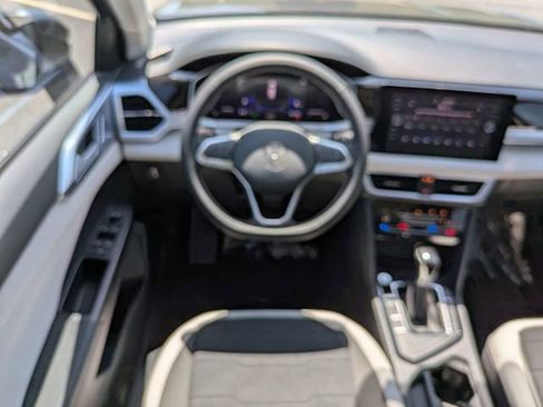 New 2026 Volkswagen Taos SE FWD image 16