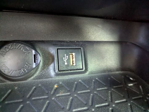 Used 2023 Toyota RAV4 XLE Premium image 22