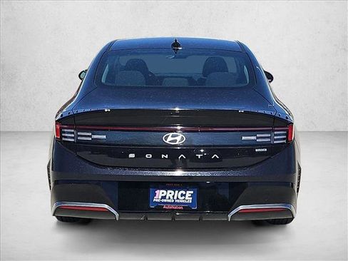 Used 2025 Hyundai Sonata SEL FWD image 7