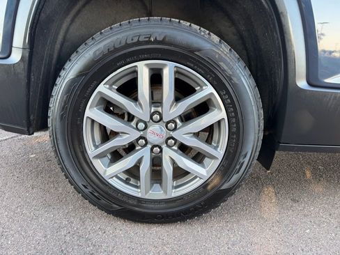 Used 2019 GMC Acadia SLE w/ Driver Alert Package I image 11