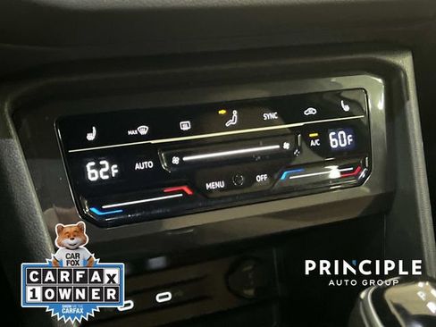 Used 2022 Volkswagen Tiguan SE image 25