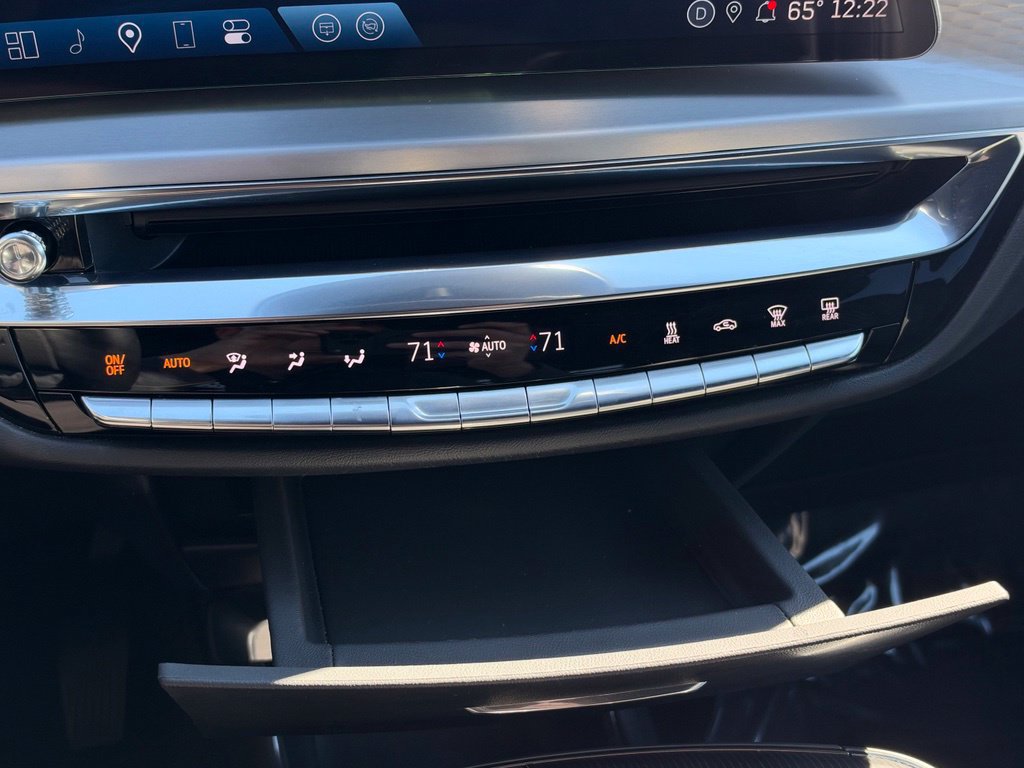 Used 2024 Cadillac Lyriq Luxury AWD/4WD image 22