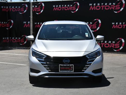 Used 2025 Nissan Versa SV FWD image 2