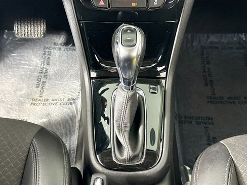 Used 2018 Buick Encore Preferred image 18