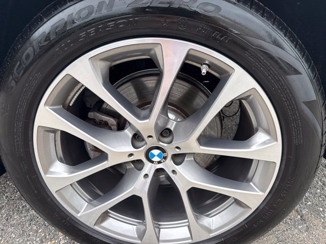 Used 2024 BMW X5 xDrive40i AWD/4WD image 8