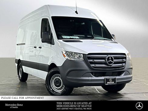 Used 2025 Mercedes-Benz Sprinter 2500 image 1