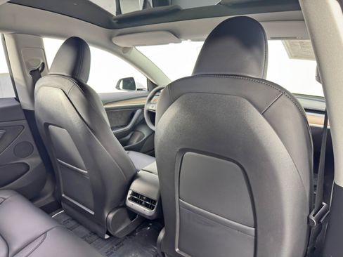 Used 2023 Tesla Model 3 Standard Range image 34