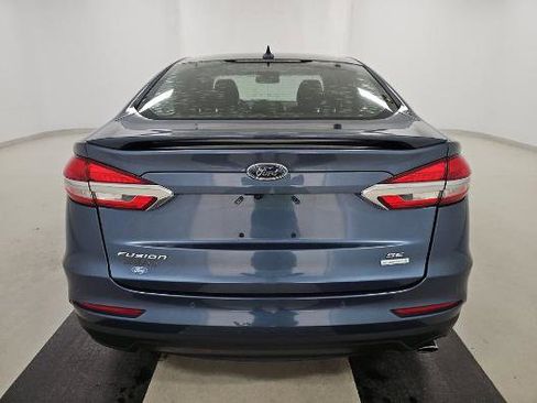Used 2019 Ford Fusion SE w/ Equipment Group 151A FWD image 5