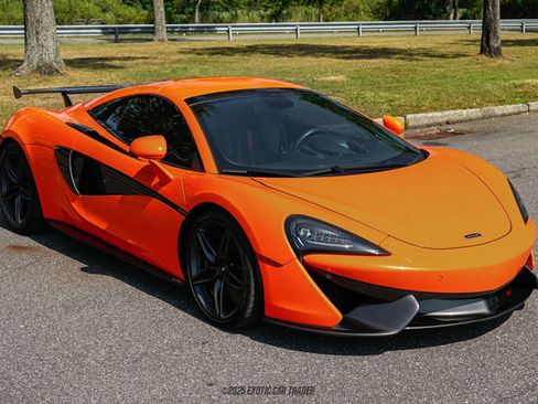 Used 2019 McLaren 570S Spider image 17