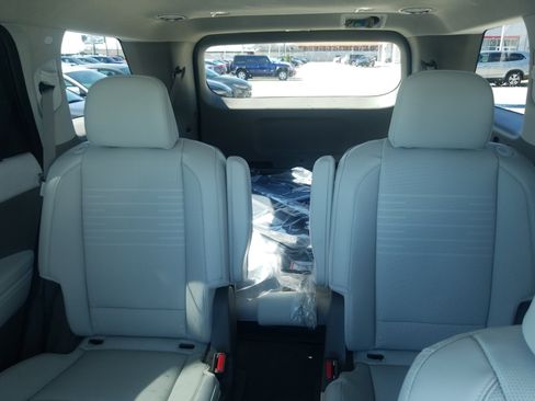 New 2026 Hyundai Palisade Limited FWD image 19