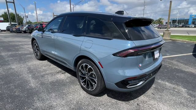 Used 2025 Lincoln Nautilus Reserve AWD/4WD image 8