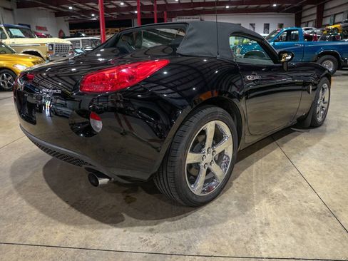 Used 2006 Pontiac Solstice Convertible w/ Premium Package RWD image 24
