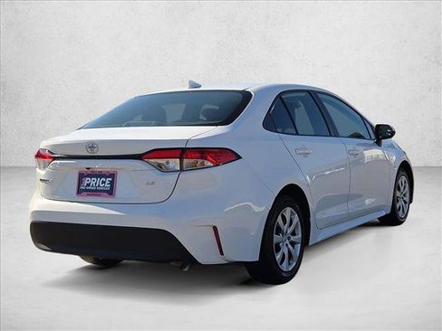 Used 2023 Toyota Corolla LE FWD image 5