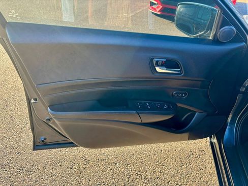 Used 2016 Acura ILX image 9