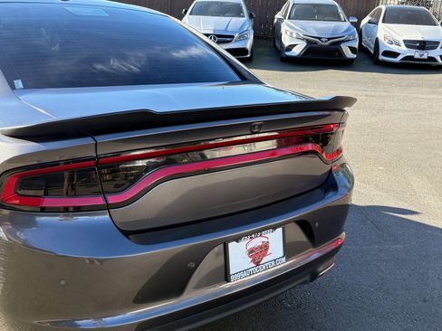 Used 2019 Dodge Charger SXT w/ Cold Weather Package image 6