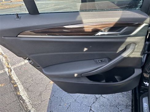 Used 2019 BMW 530e w/ Convenience Package image 19