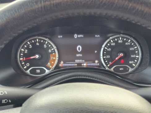 Used 2022 Jeep Renegade Limited image 36