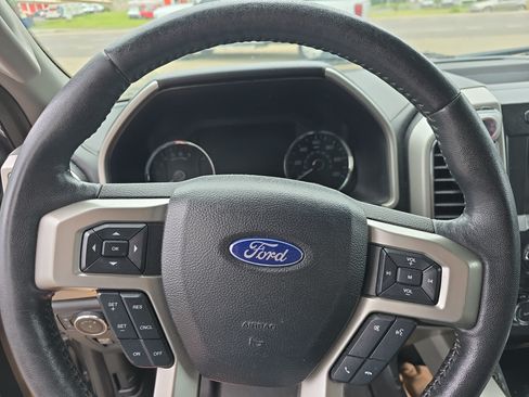 Used 2020 Ford F150 Lariat AWD/4WD image 14